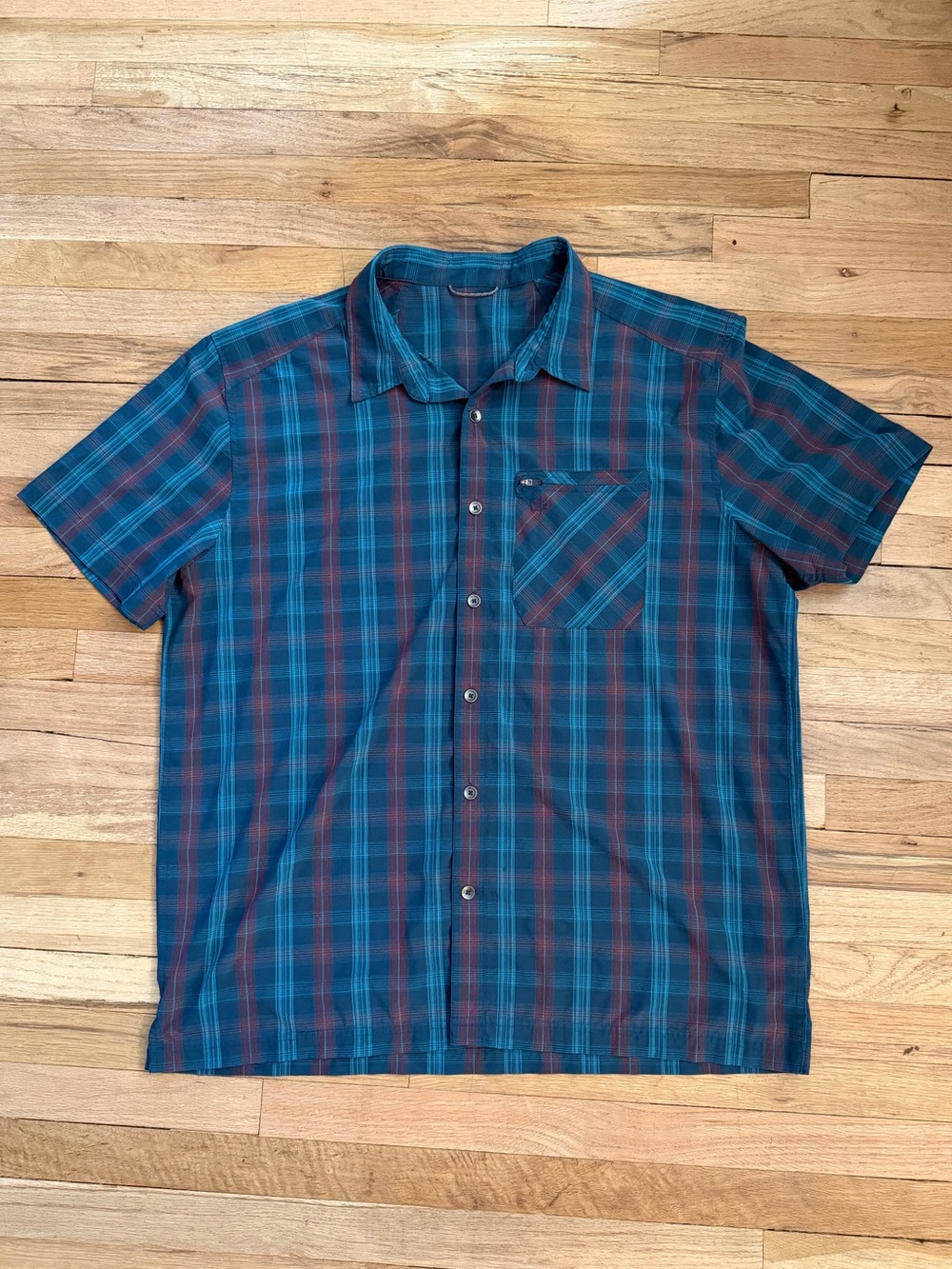 Royal Robbins Short-Sleeve Plaid Button-Up Shirt - Teal & Burgundy